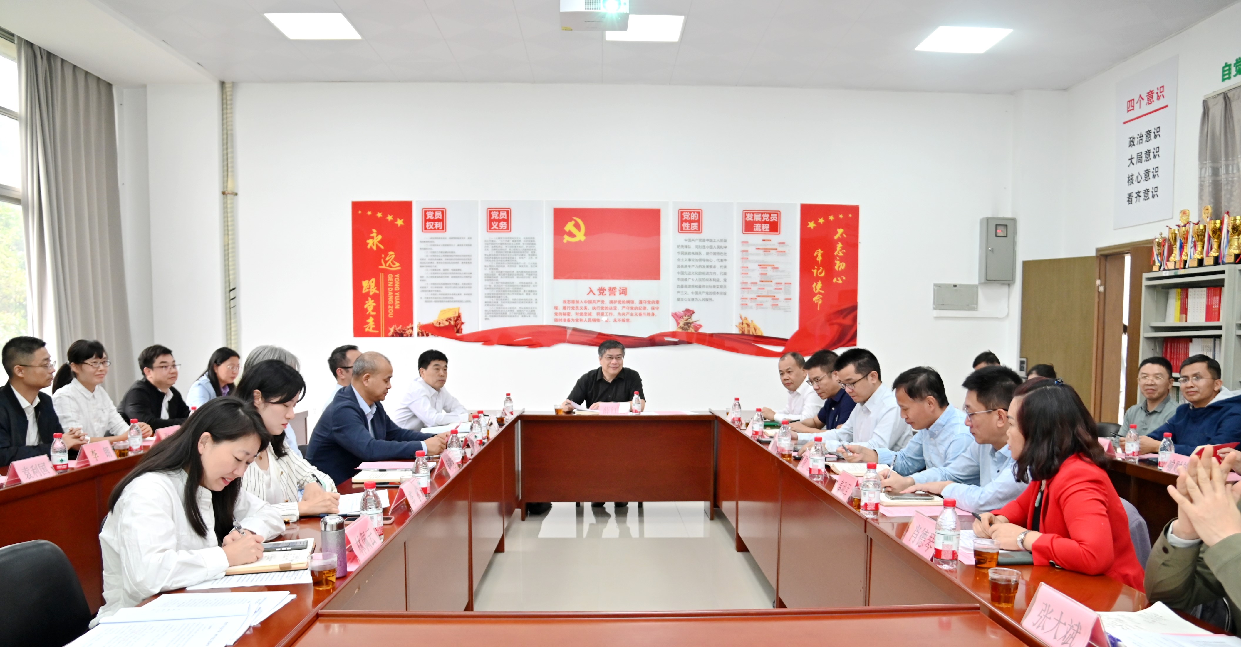 薛红卫校长到数学与信息学院、软件学院调研指导工作